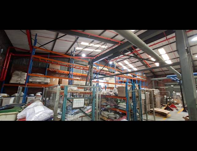8,000M² WAREHOUSE TO LET IN BRIARDENE